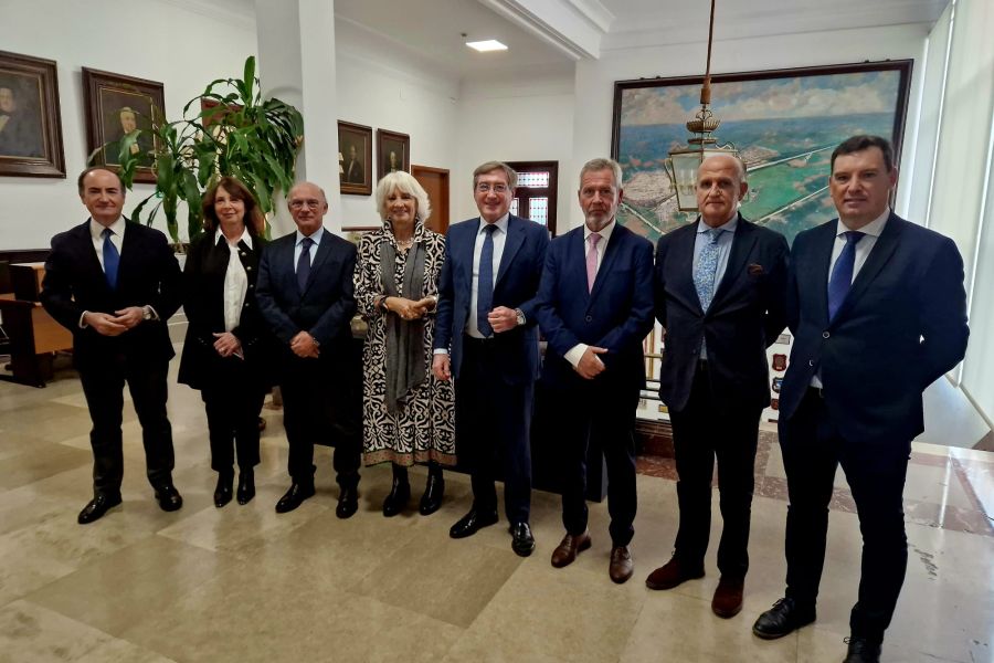 Crece cerca de un 30 % el número de cruceristas y un 3 % las escalas en los puertos andaluces