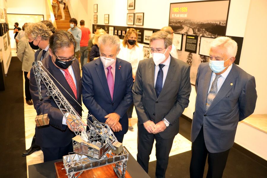 The Port of Seville exhibits its graphic history at Fundación Cajasol