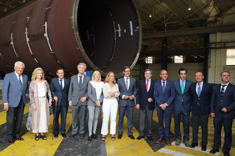 El consejero de Política Industrial destaca al Puerto de Sevilla como un gran núcleo de actividad industrial y de impulso a las energías renovables