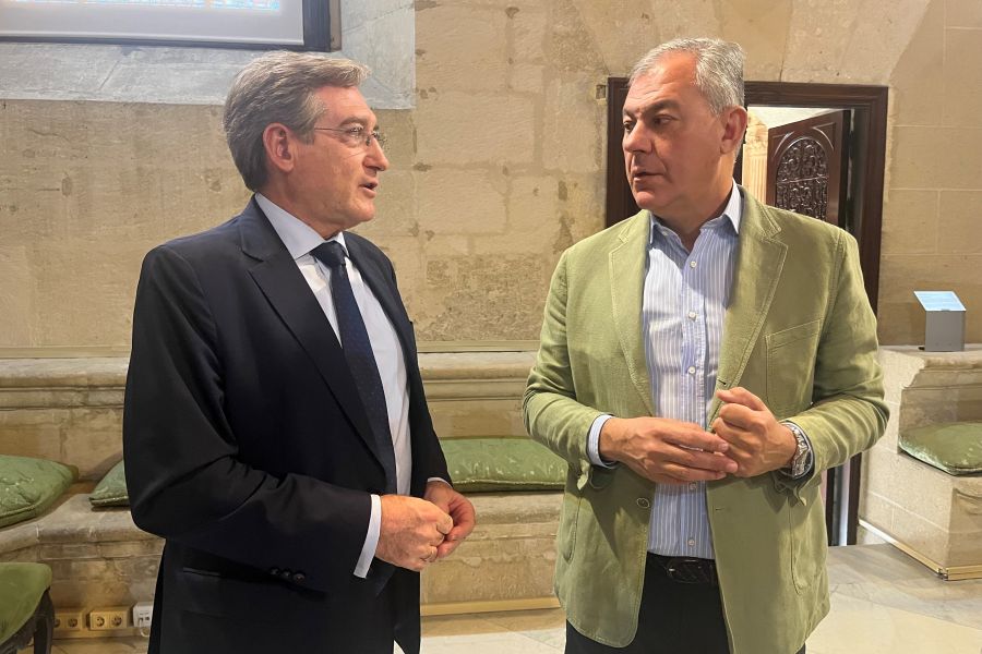 La Autoridad Portuaria se reúne con el alcalde de Sevilla para avanzar en el Distrito Urbano Portuario