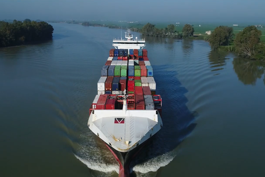 La Autoridad Portuaria de Sevilla analizará  la navegabilidad de los sedimentos fluidos del fondo de la canal