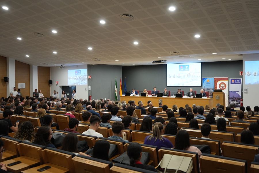 La Cátedra Puerto de Sevilla inaugura curso y refuerza la alianza puerto-universidad