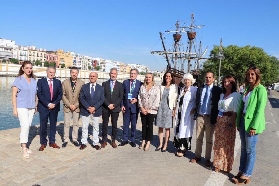 Destino, navegación por el Guadalquivir y atraque en el centro, lo más valorado por los cruceristas que visitan el Puerto de Sevilla
