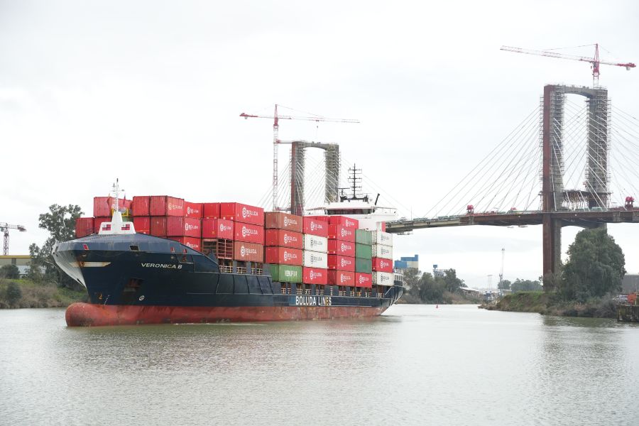 Reanudada la navegación hasta el Puerto de Sevilla tras las intensas lluvias