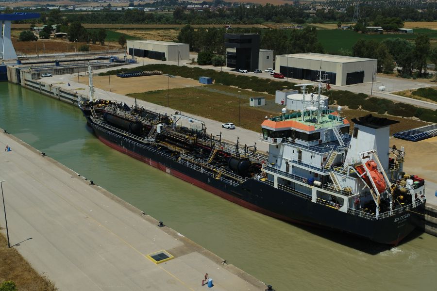 El Puerto de Sevilla participa en el proyecto europeo IWETT para mejorar la navegación interior