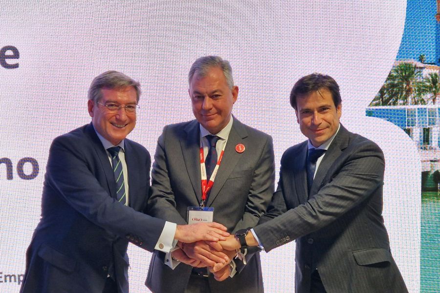 El Puerto de Sevilla y las empresas turísticas se alían para ampliar la oferta de cruceros y mejorar la experiencia del visitante