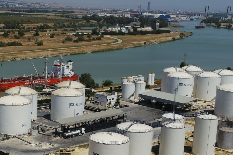 El Puerto de Sevilla licita la instalación de cañones nebulizadores en los muelles y adjudica la redacción de un proyecto de integración acústica en la dársena del Cuarto